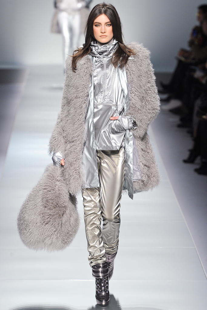 Blumarine 2012ﶬ¸DƬ