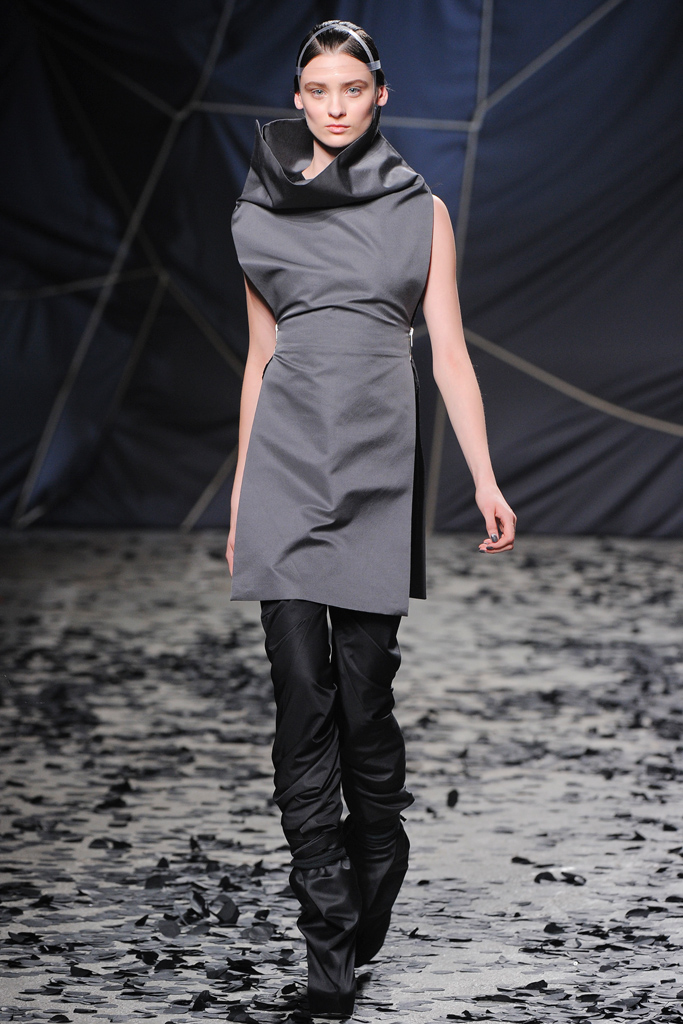 Gareth Pugh 2012ﶬ¸DƬ