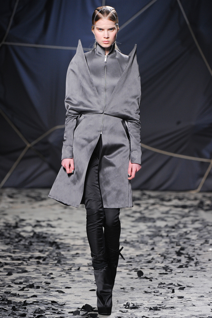 Gareth Pugh 2012ﶬ¸DƬ