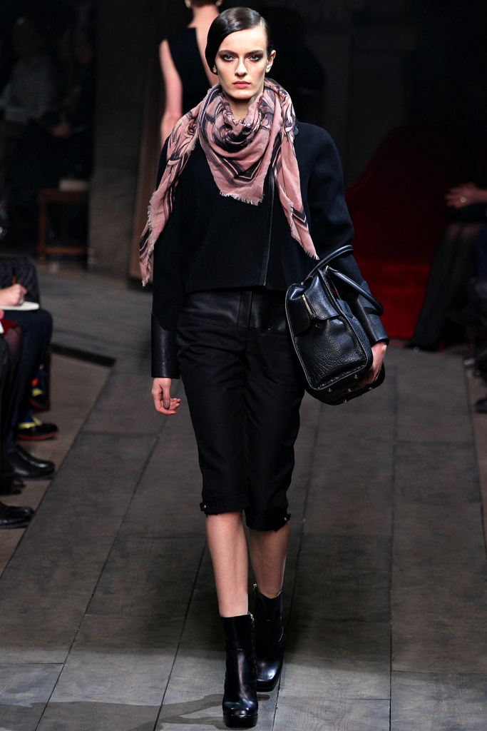 Loewe 2012ﶬϵиDƬ