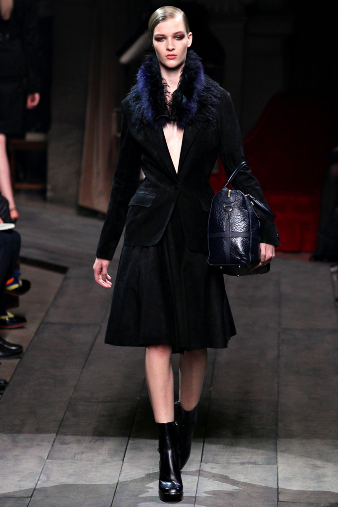 Loewe 2012ﶬϵиDƬ
