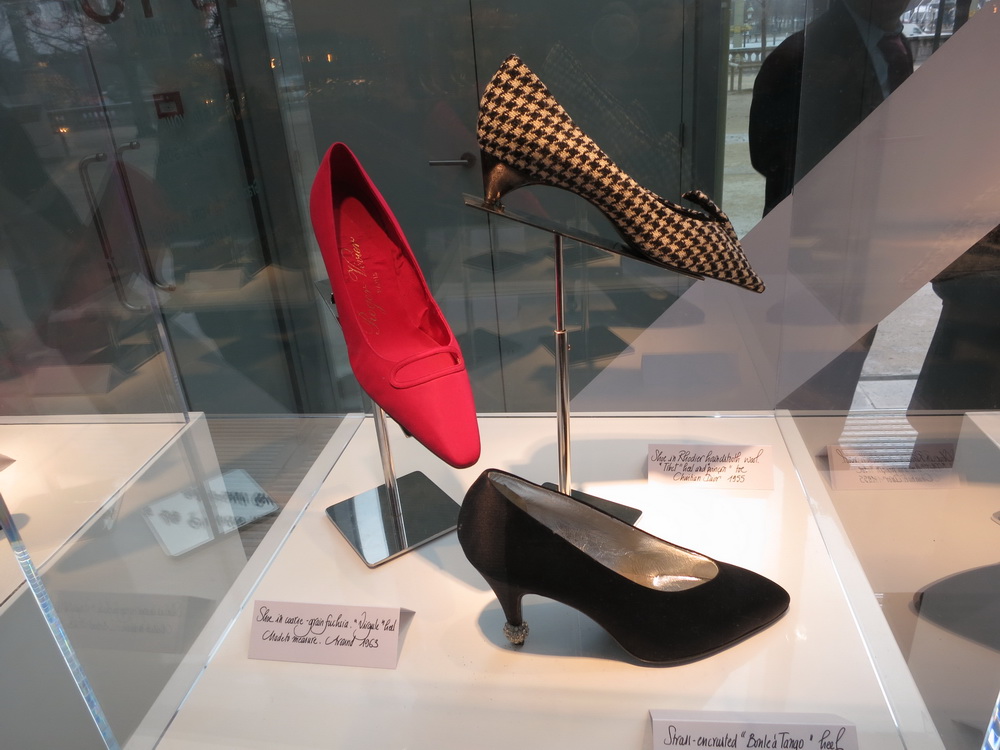 Roger Vivier ReseeDƬ