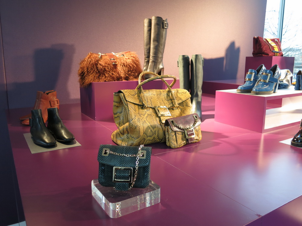 Roger Vivier ReseeDƬ