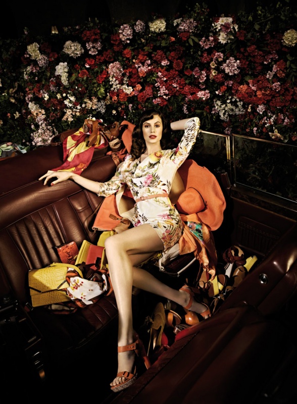 Uterque 2012V DƬ
