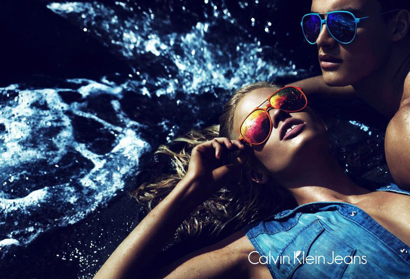 Calvin Klein Jeans 2012ďV DƬ
