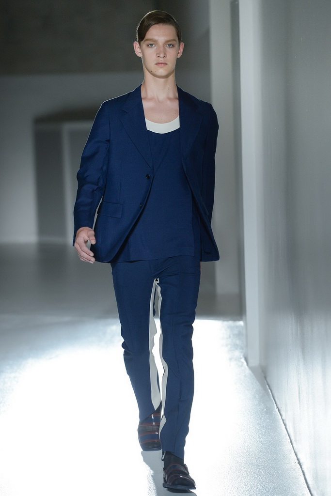 Prada 13bDƬ