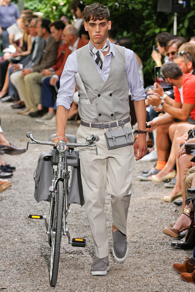 Trussardi 13bDƬ