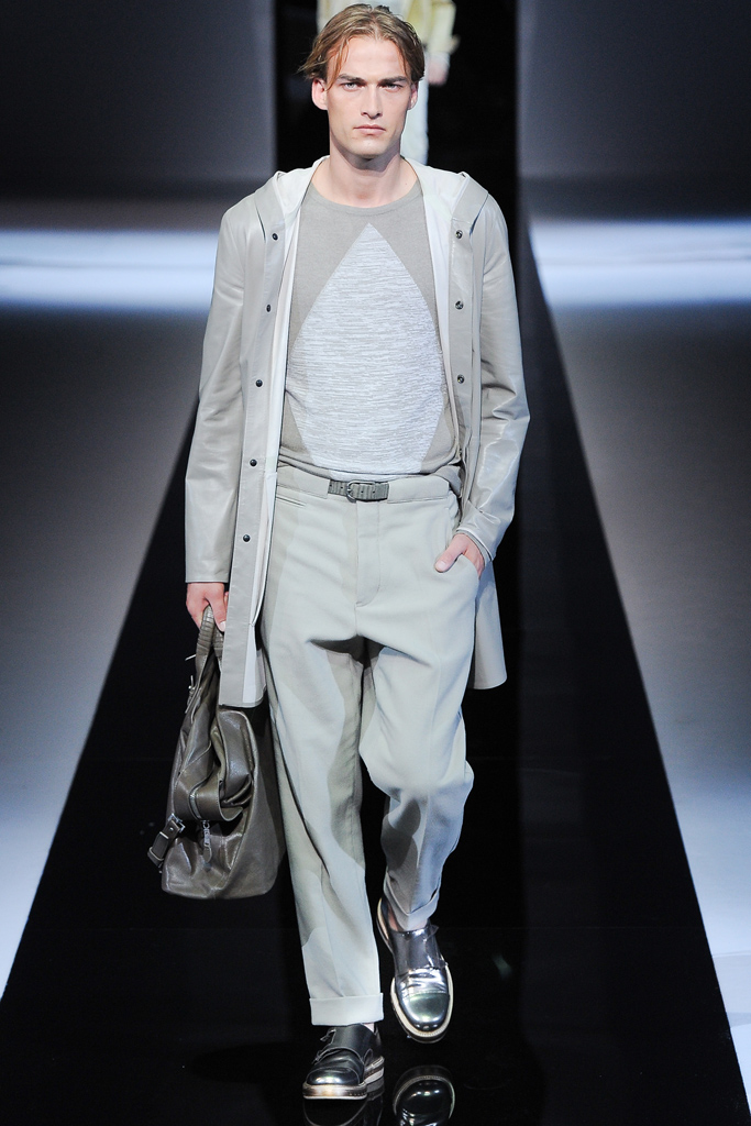 Emporio Armani 13bDƬ