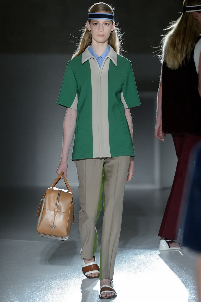 Prada 13bDƬ