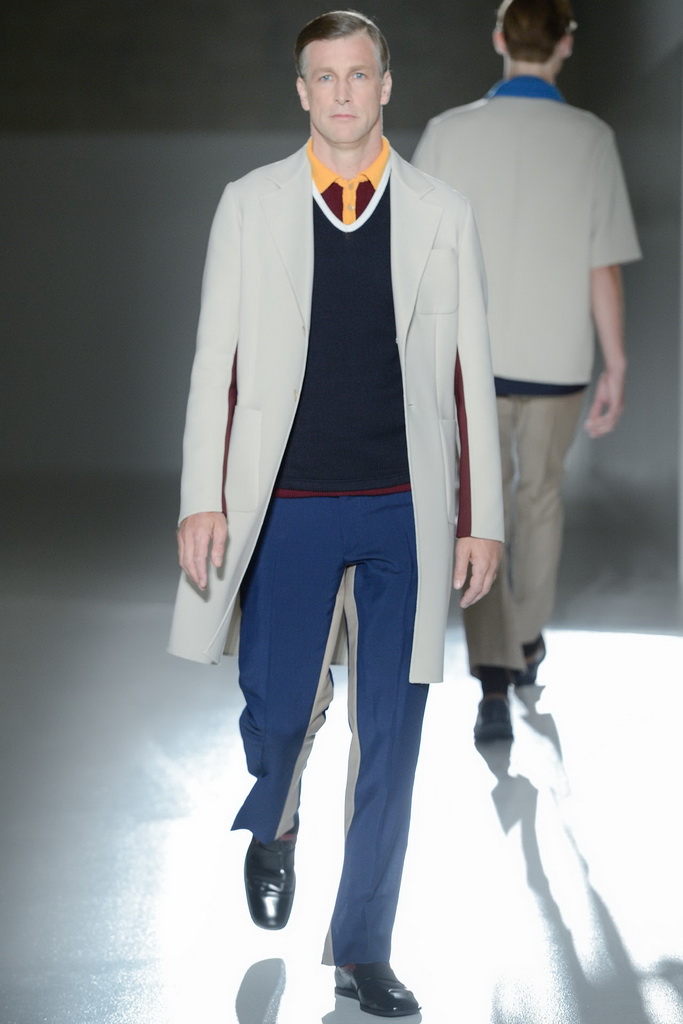 Prada 13bDƬ