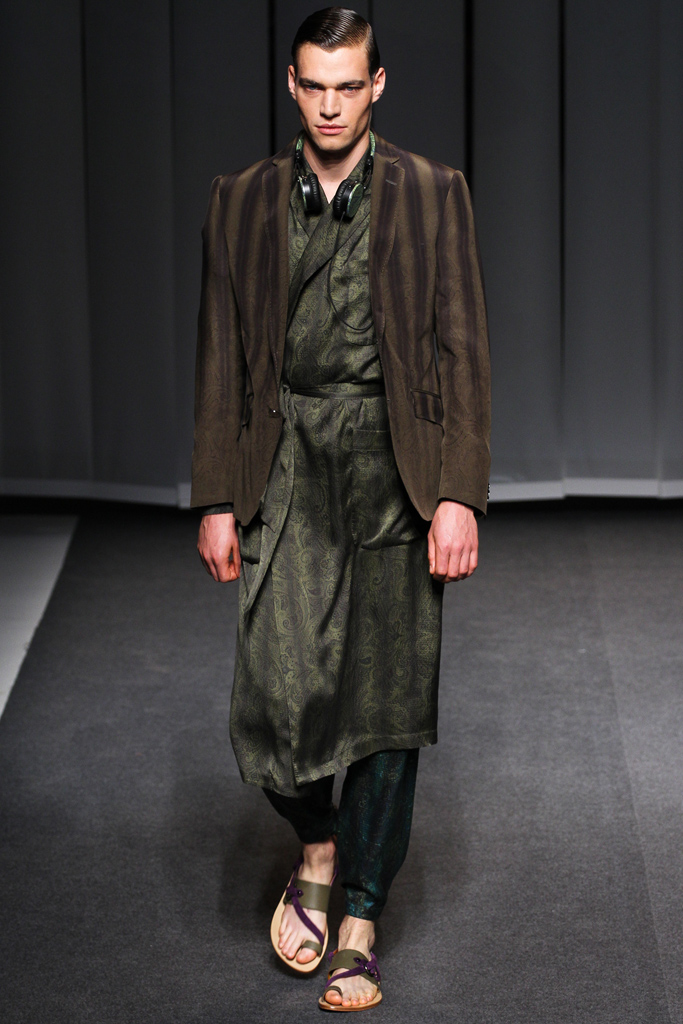 Etro 13bDƬ