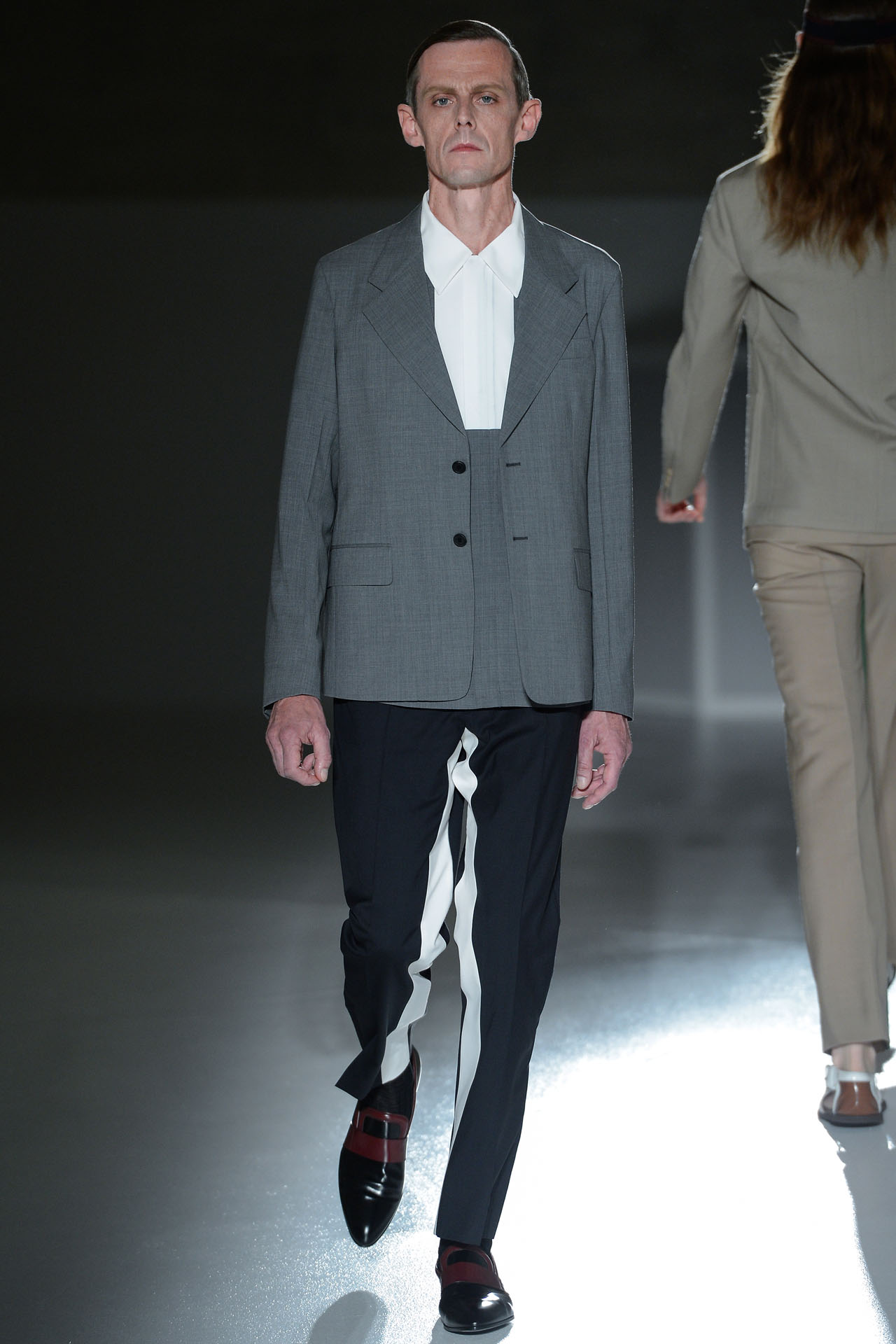 Prada 13bDƬ