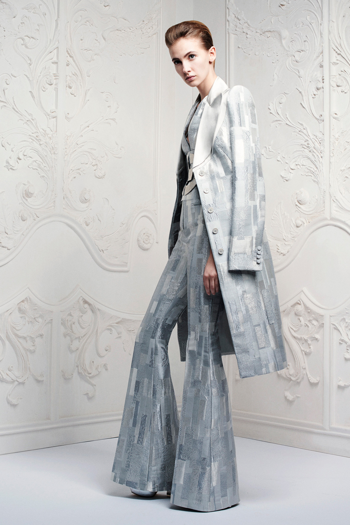 Alexander McQueen 13紺DƬ