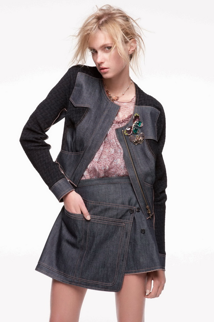 Nina Ricci 13紺DƬ