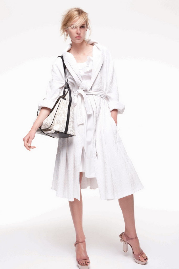 Nina Ricci 13紺DƬ