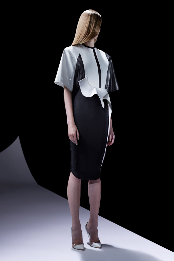 Mugler 13紺DƬ