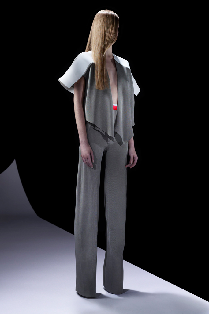Mugler 13紺DƬ