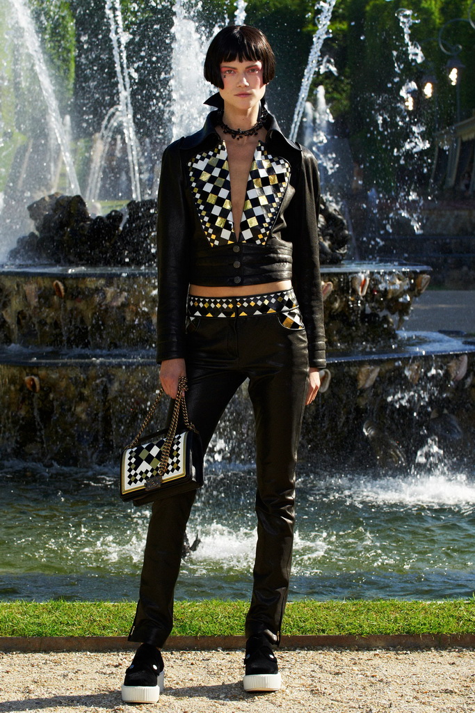 Chanel 13紺DƬ