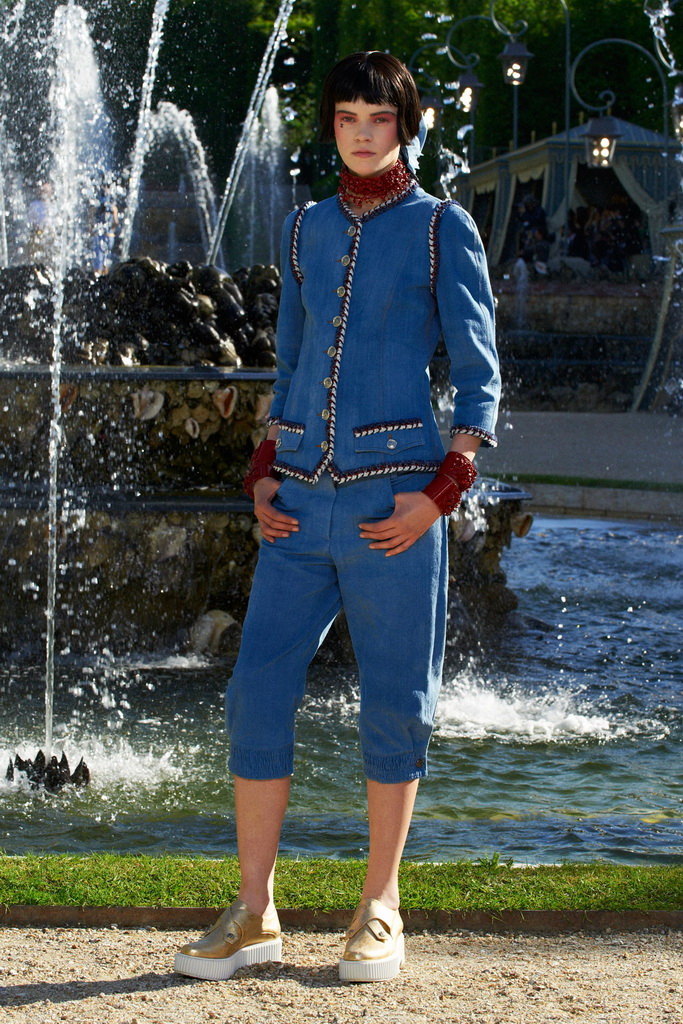 Chanel 13紺DƬ