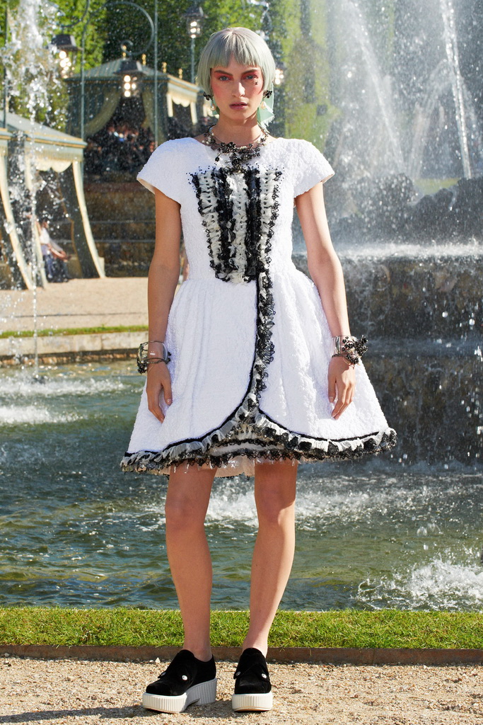 Chanel 13紺DƬ