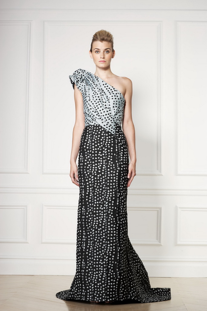 Carolina Herrera 13紺DƬ