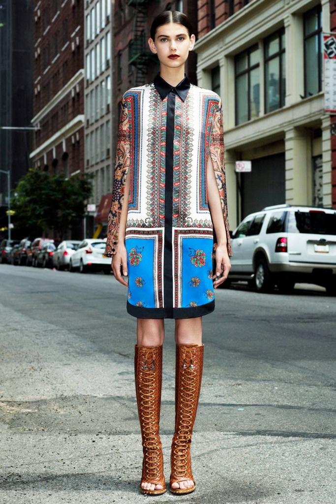 Givenchy 13紺DƬ