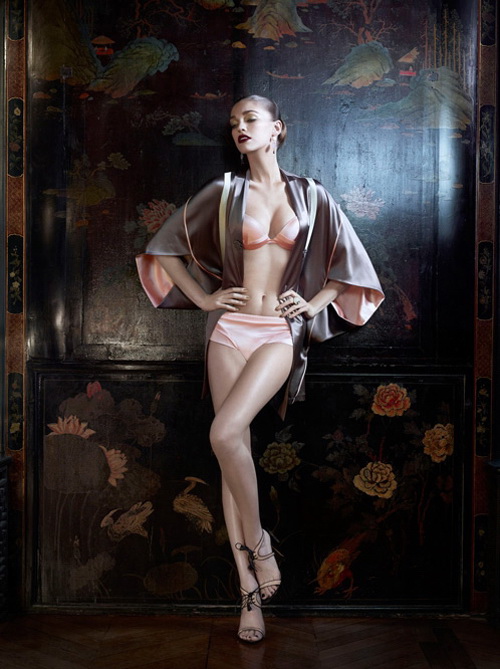 La Perla 2012ﶬ(ni)ϵЏVDƬ