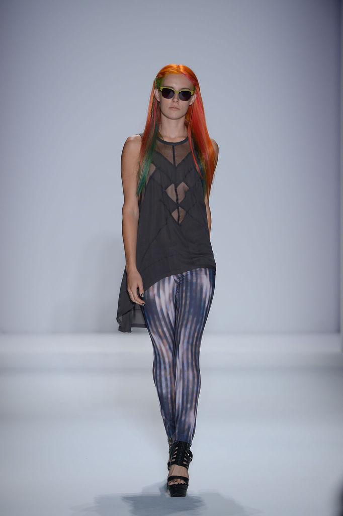 Nicole Miller 2013DƬ