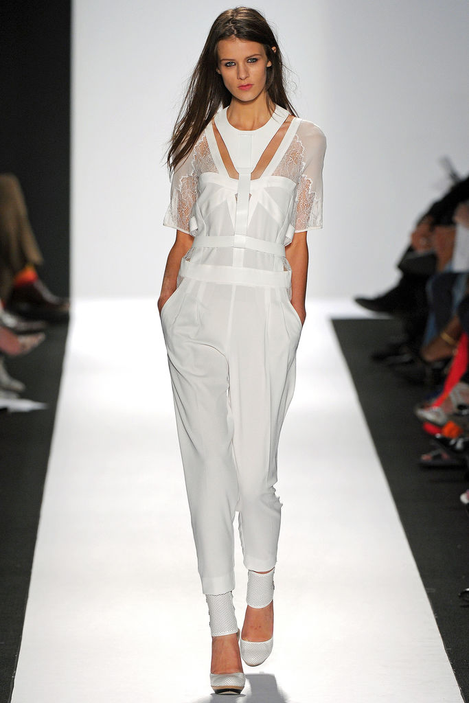 BCBG Max Azria 2013DƬ