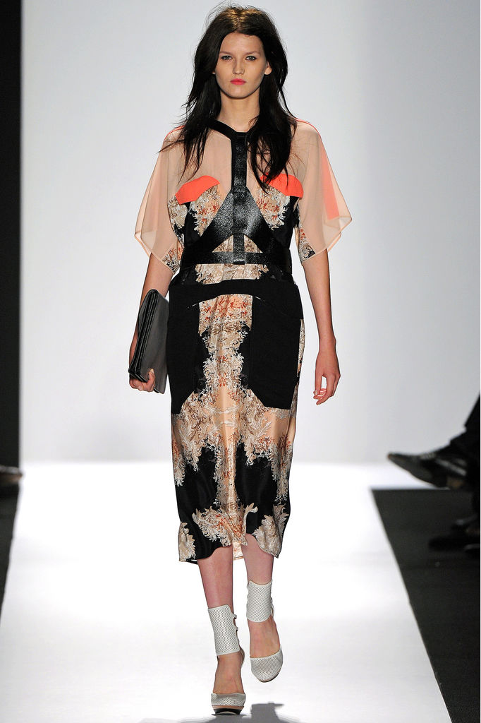 BCBG Max Azria 2013DƬ