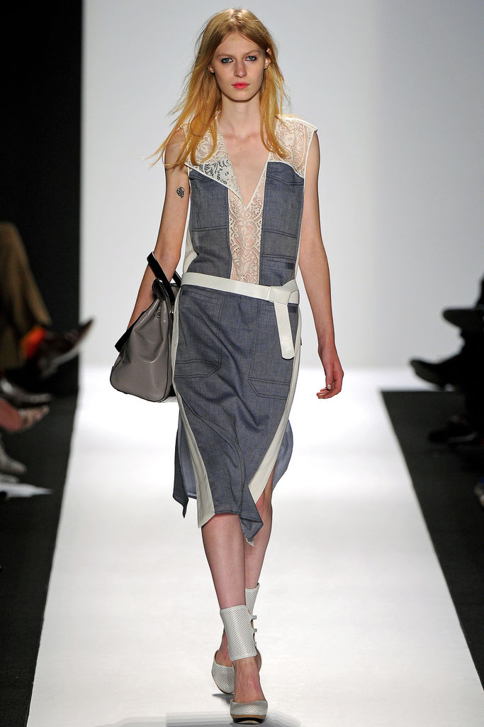BCBG Max Azria 2013DƬ