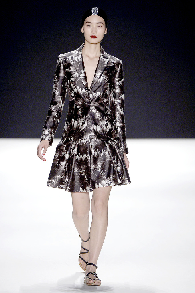 Naeem Khan 2013DƬ