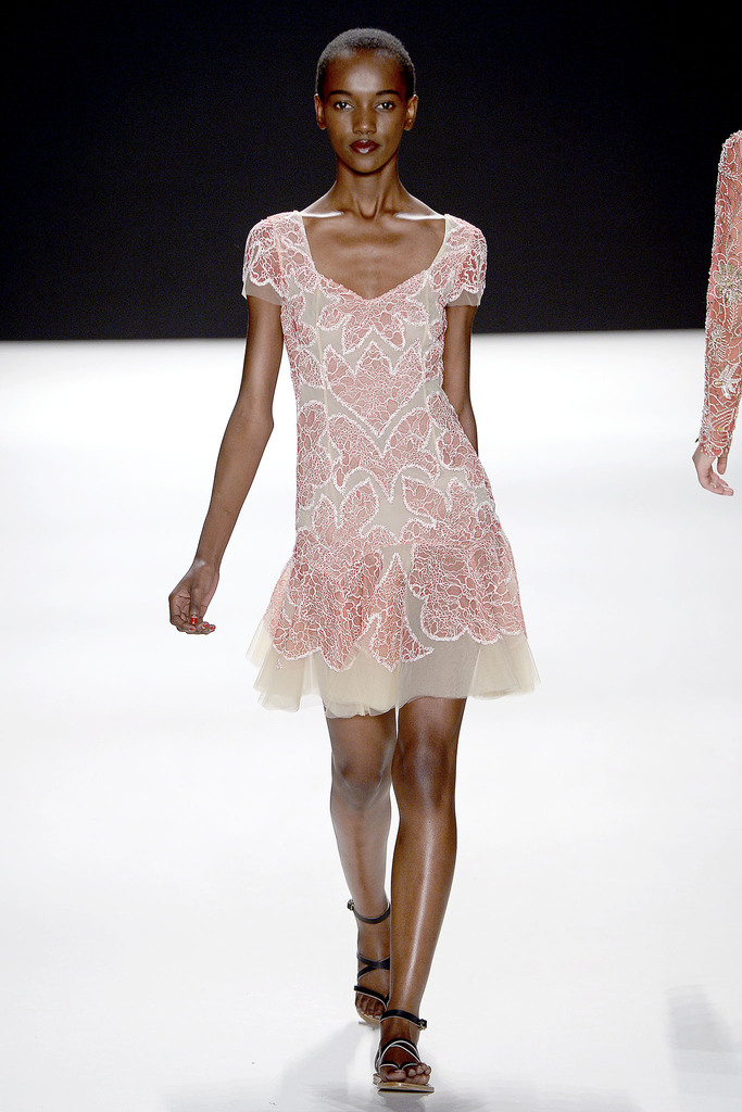 Naeem Khan 2013DƬ