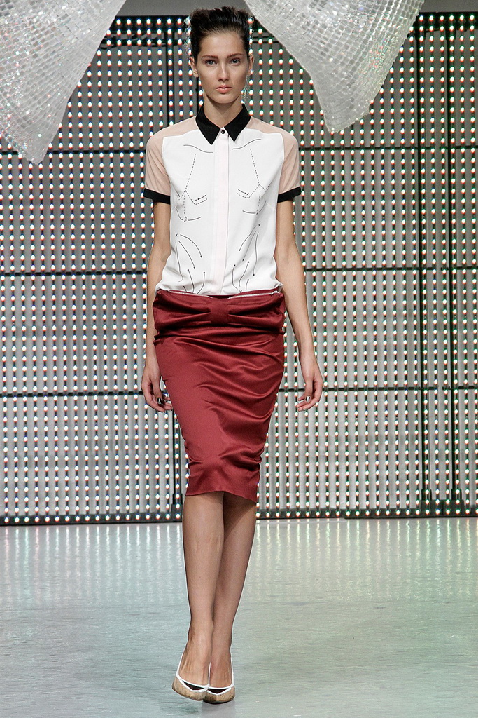 Antipodium 2013DƬ