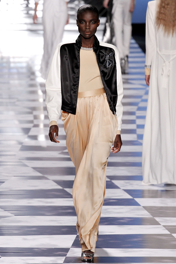 Viktor & Rolf 2013(chng)DƬ