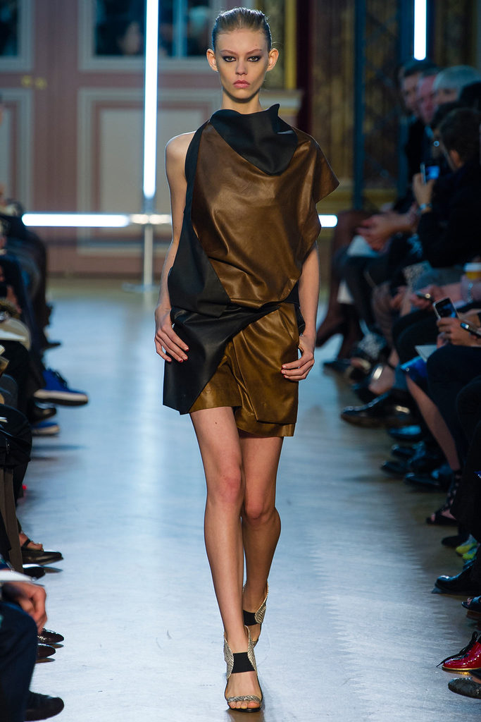 Roland Mouret 2013DƬ