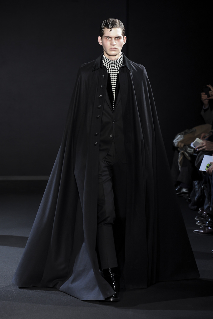 Les Hommes 2013ﶬbDDƬ