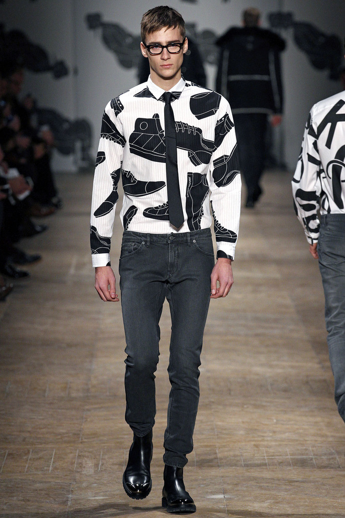 Viktor & Rolf 2013ﶬbDDƬ