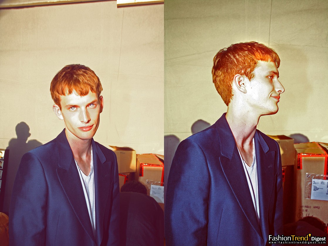 BACKSTAGE 