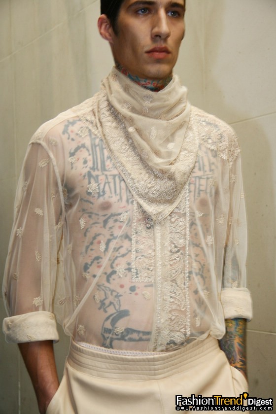 GIVENCHY 
