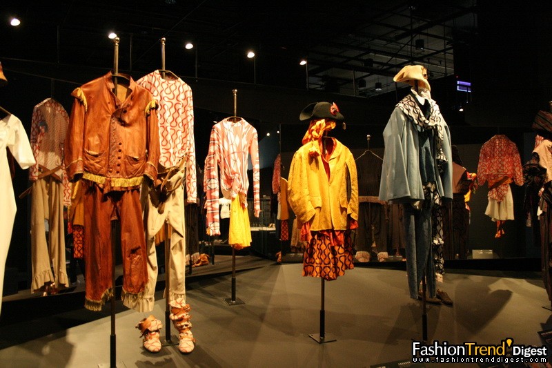 Vivienne Westwood世界巡回時裝展香港站 