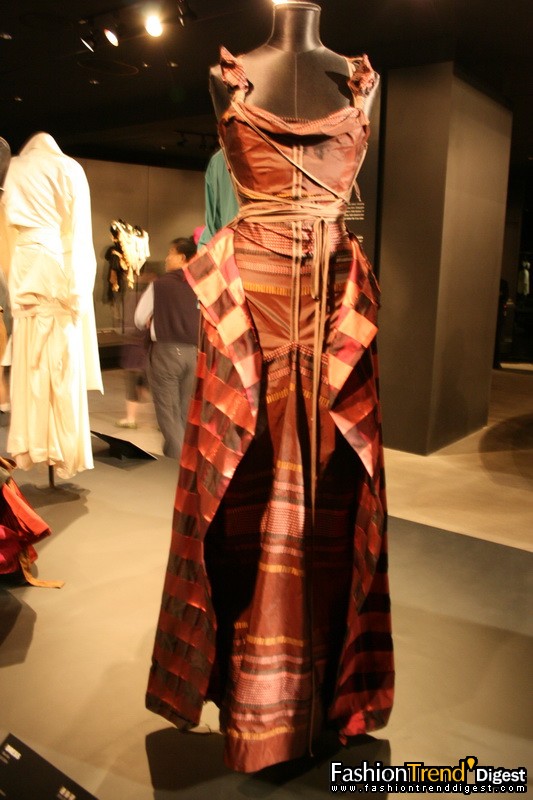 Vivienne Westwood世界巡回時(shí)裝展香港站 