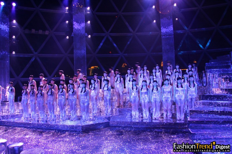 表演舞臺<br>
<br>
Photo by Mathias Guillin 