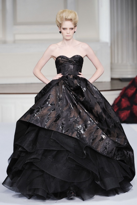 Oscar De La Renta 09ﶬDƬ