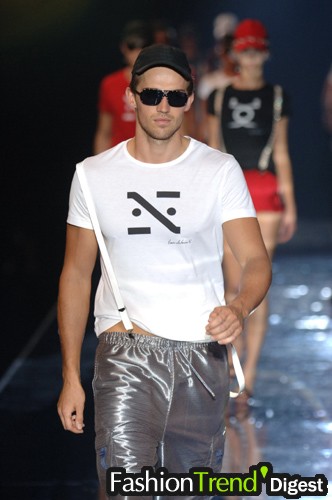 Emporio armani red 07ĸDƬ
