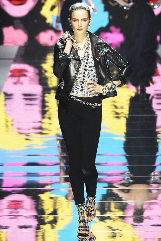 Blumarine 09ﶬDƬ