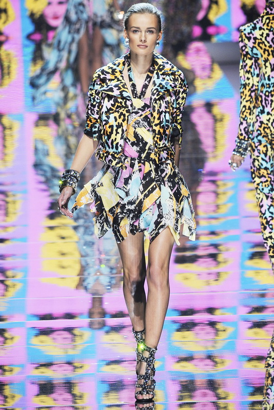 Blumarine 09ﶬDƬ