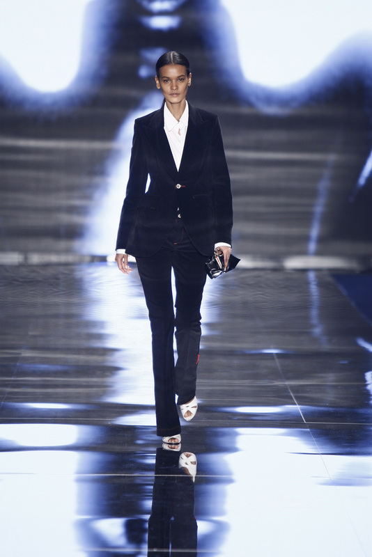 Marni 09ﶬDƬ