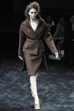 Prada 09ﶬ