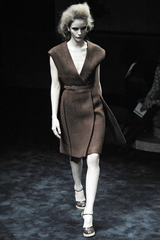 Prada 09ﶬDƬ